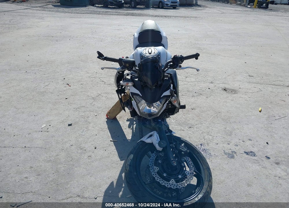 2017 KAWASAKI ER650 H VIN: JKAEREH13HDA01456