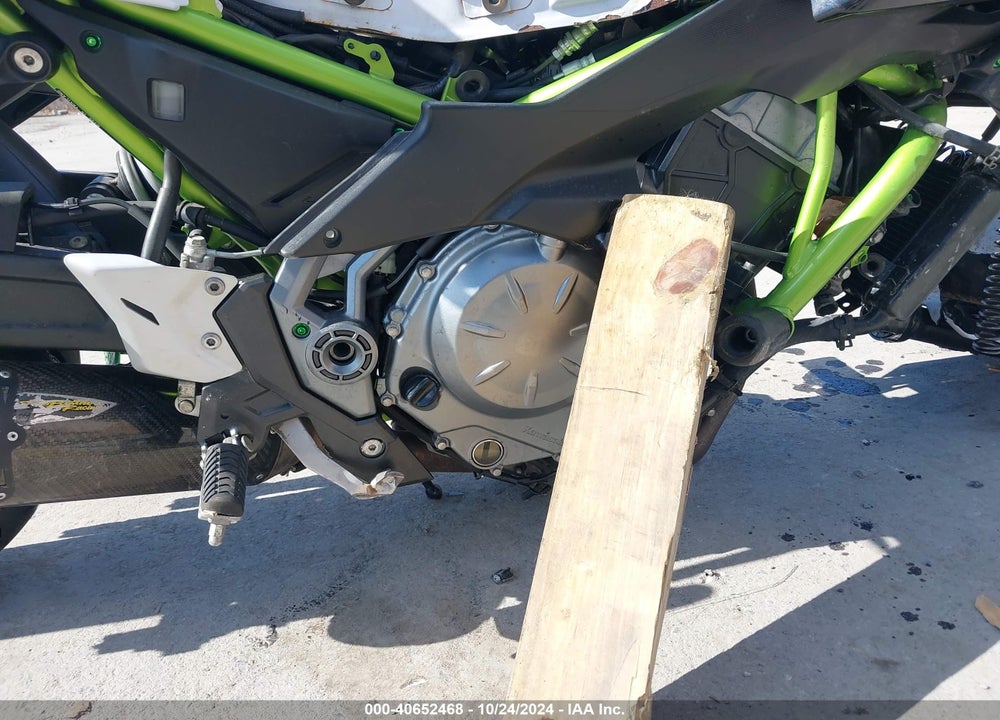 2017 KAWASAKI ER650 H VIN: JKAEREH13HDA01456
