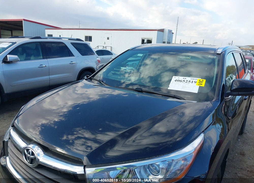 2016 TOYOTA HIGHLANDER XLE V6 VIN: 5TDJKRFHXGS236324