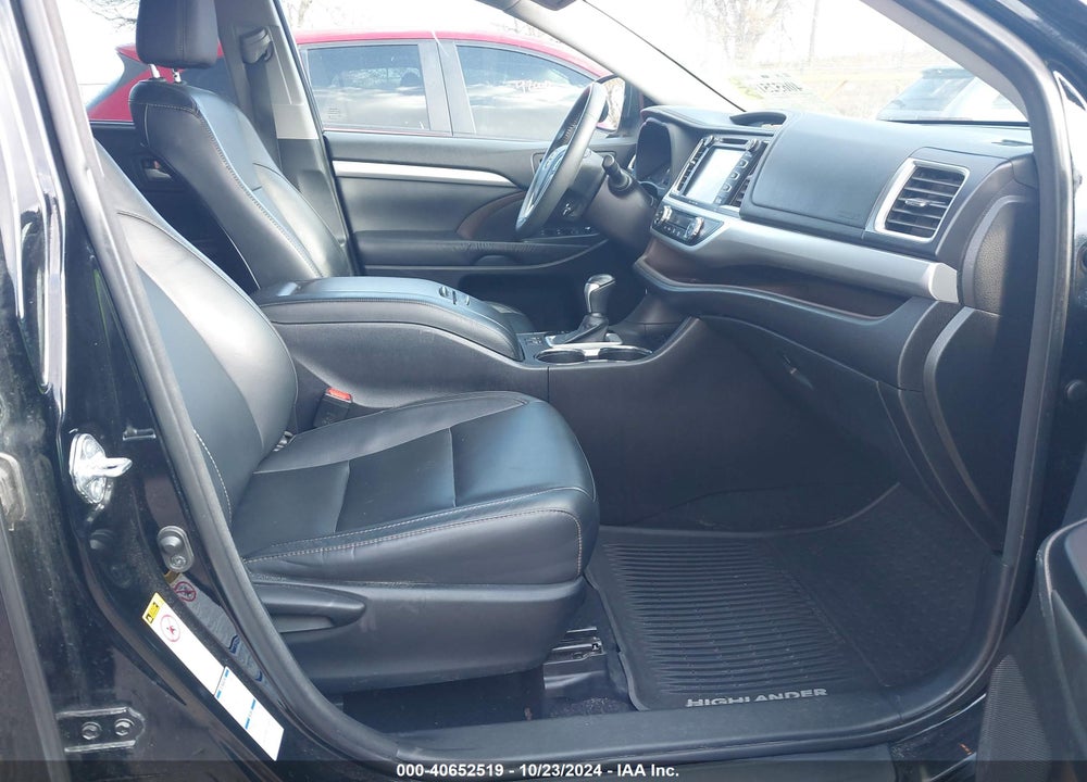 2016 TOYOTA HIGHLANDER XLE V6 VIN: 5TDJKRFHXGS236324