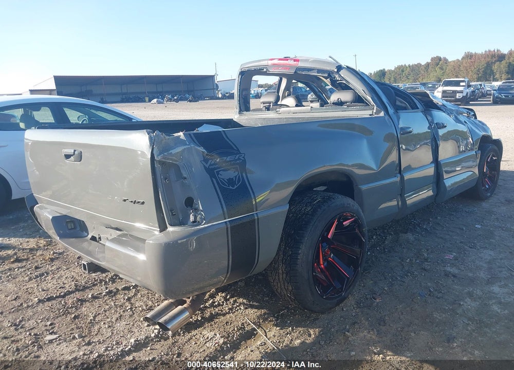 2005 DODGE RAM 1500 SRT-10 VIN: 3D3HA18H85G814505