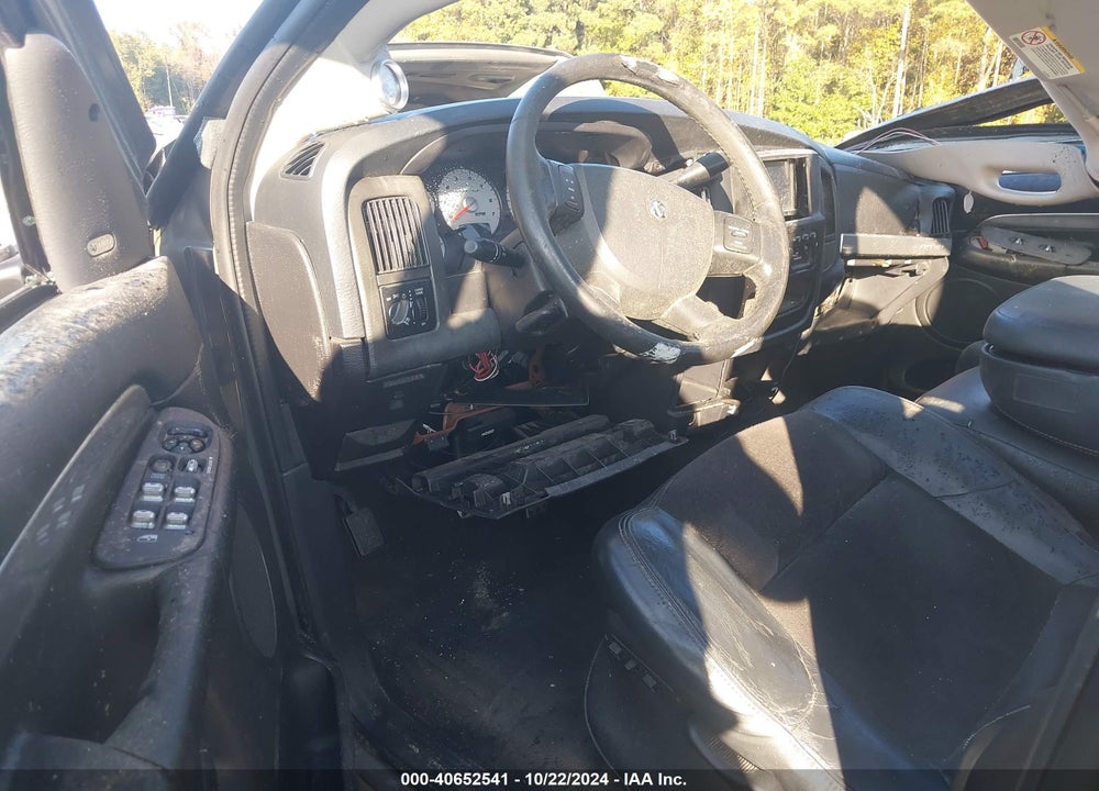 2005 DODGE RAM 1500 SRT-10 VIN: 3D3HA18H85G814505