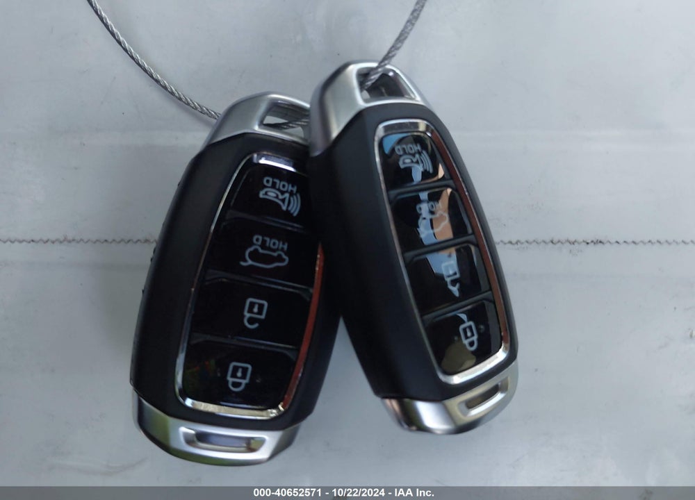 2020 HYUNDAI KONA SEL VIN: KM8K22AA4LU590170