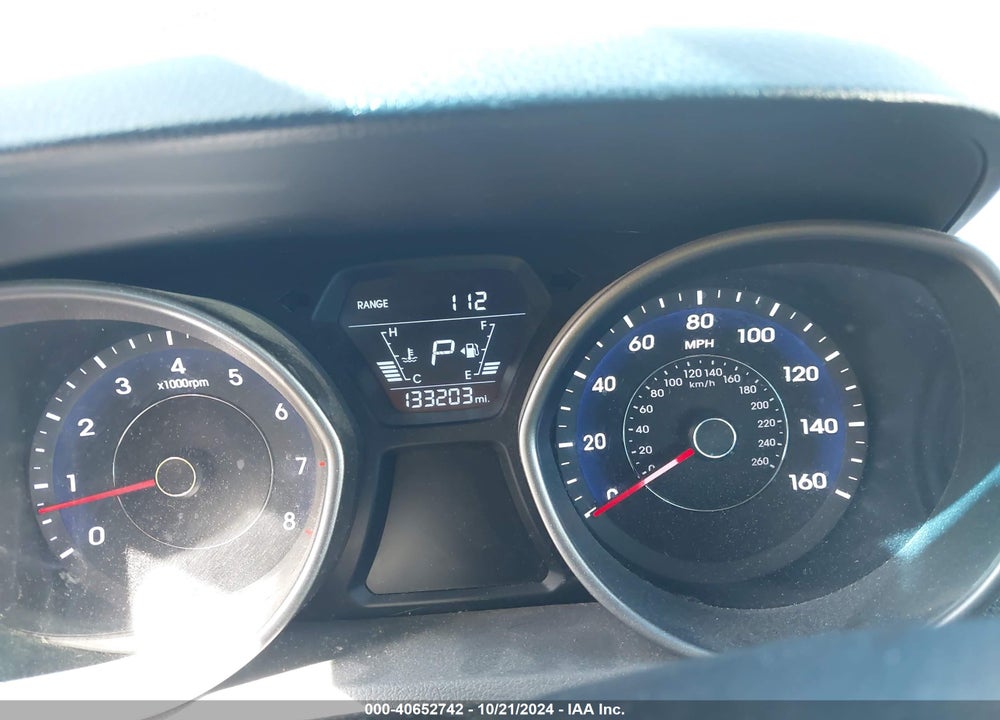 2015 HYUNDAI ELANTRA SE VIN: 5NPDH4AE7FH575235