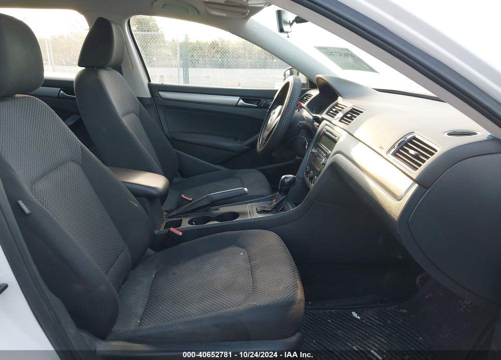2013 VOLKSWAGEN PASSAT 2.5L S VIN: 1VWAH7A36DC017675