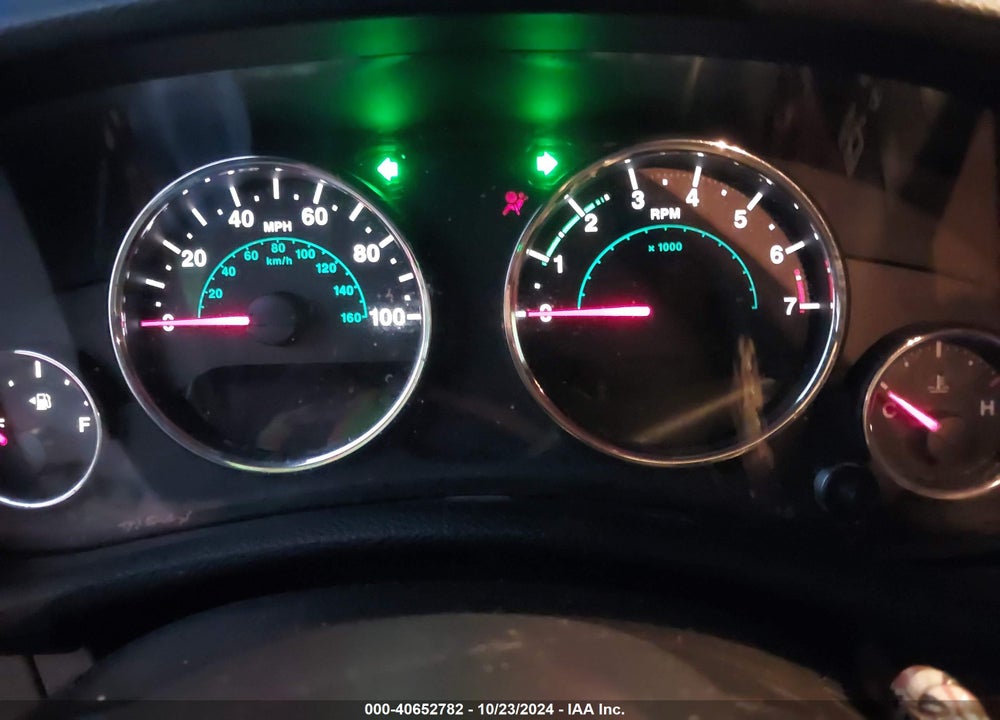 2016 JEEP WRANGLER UNLIMITED SAHARA VIN: 1C4BJWEG0GL189661