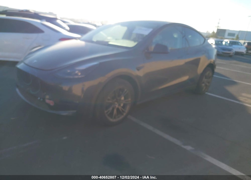 2024 TESLA MODEL Y LONG RANGE DUAL MOTOR ALL-WHEEL DRIVE VIN: 7SAYGDEE1RF163929