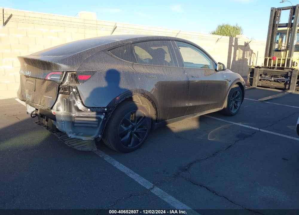2024 TESLA MODEL Y LONG RANGE DUAL MOTOR ALL-WHEEL DRIVE VIN: 7SAYGDEE1RF163929