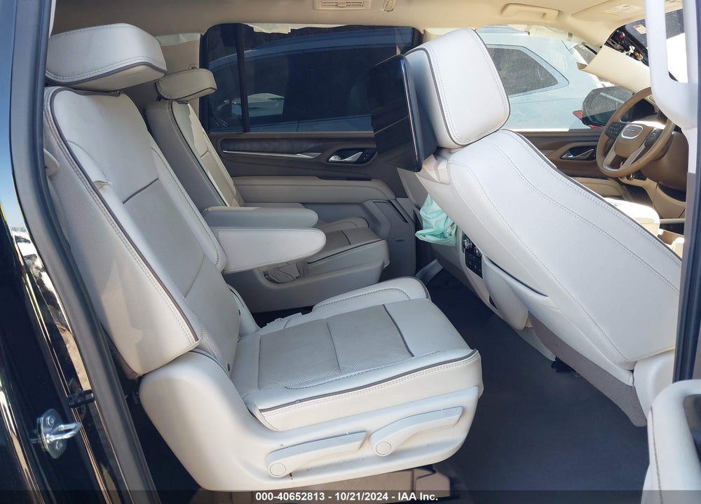 2021 GMC YUKON XL 2WD DENALI VIN: 1GKS1JKL4MR266548