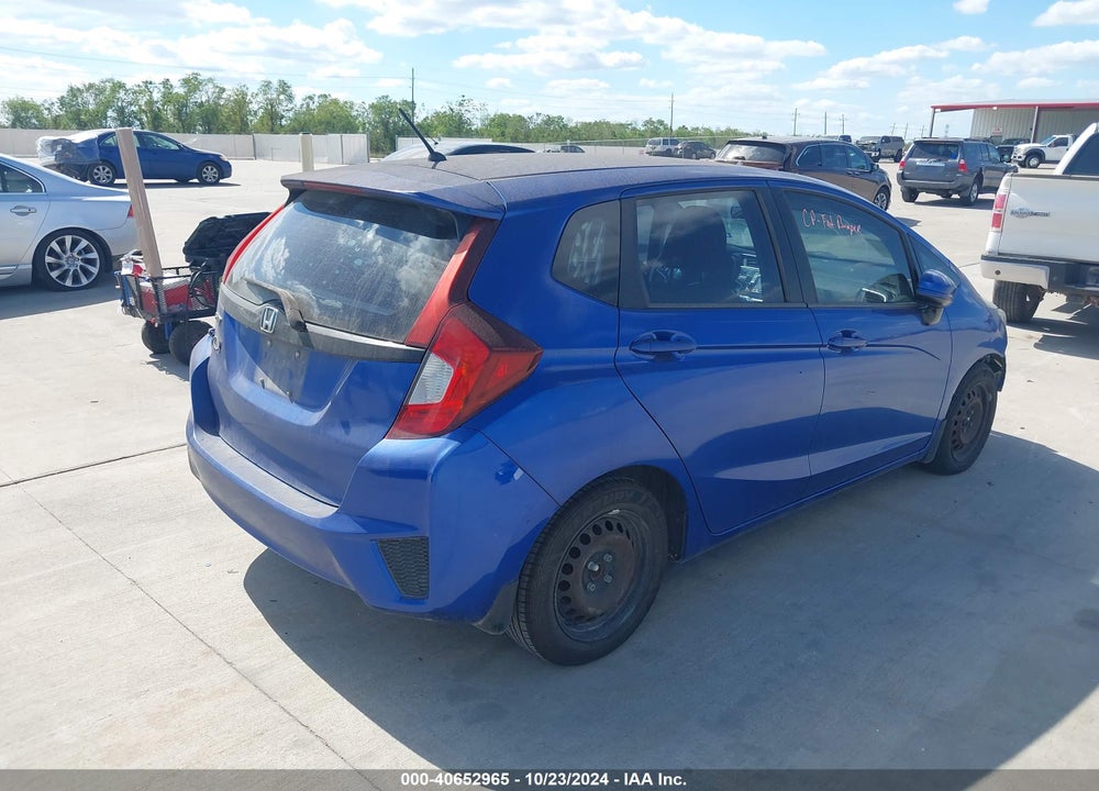 2015 HONDA FIT LX VIN: 3HGGK5H58FM774428