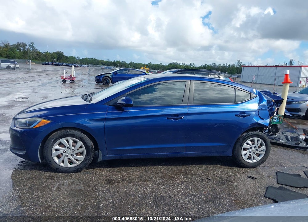 2018 HYUNDAI ELANTRA SE VIN: 5NPD74LF9JH216924