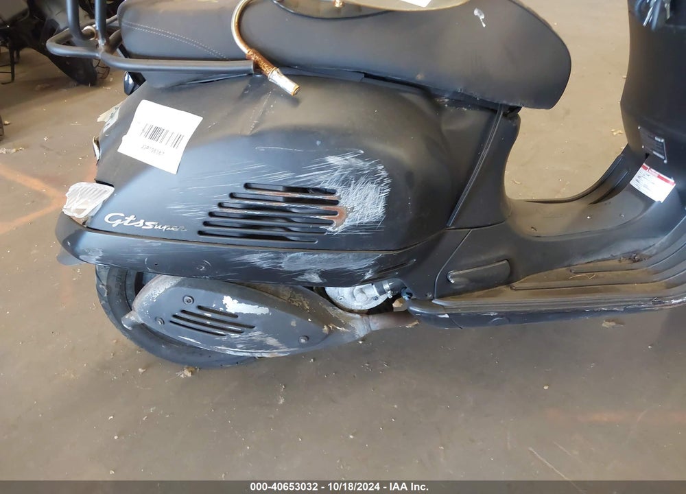 2019 VESPA GTS 300 SUPER VIN: ZAPMA39L4K5201241