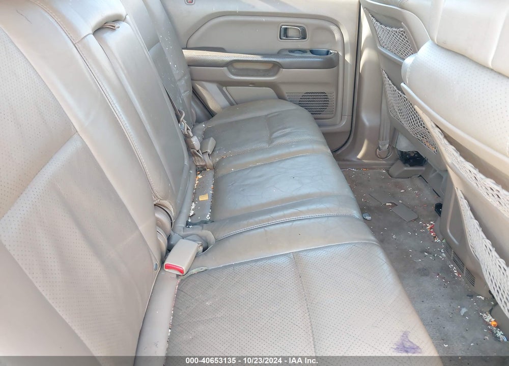 2005 HONDA PILOT EX-L VIN: 5FNYF18695B035970