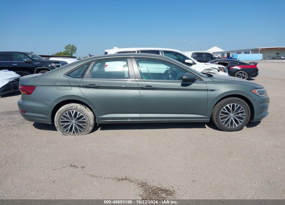 2019 VOLKSWAGEN JETTA 1.4T SEL VIN: 3VWEB7BU2KM251415