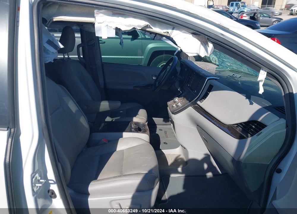 2019 TOYOTA SIENNA XLE 8 PASSENGER VIN: 5TDYZ3DC4KS967130