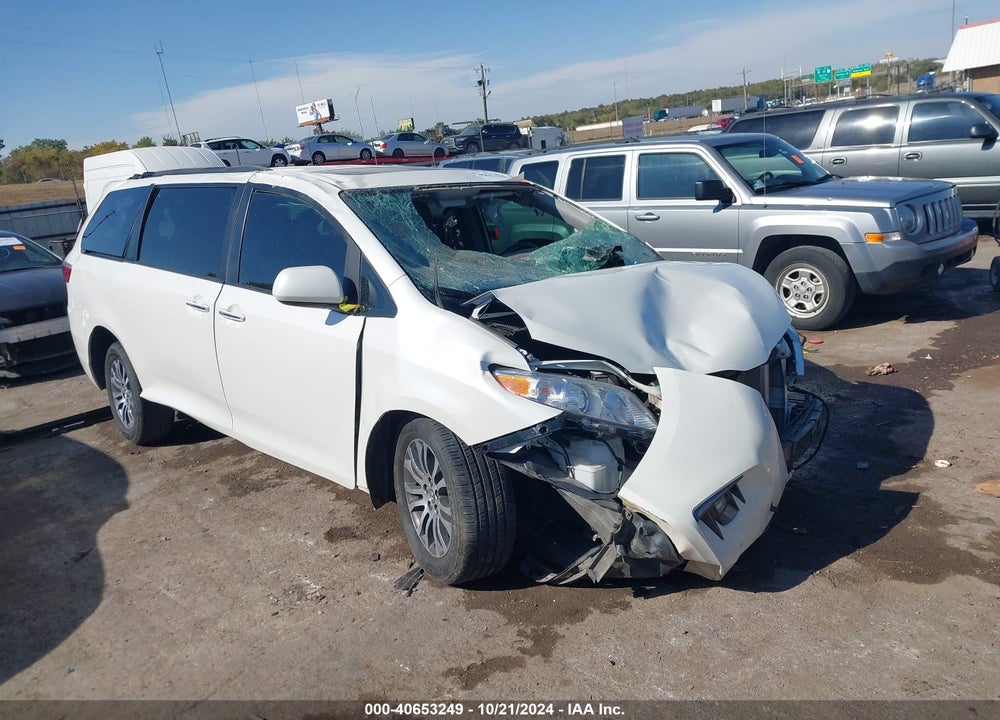 2019 TOYOTA SIENNA XLE 8 PASSENGER VIN: 5TDYZ3DC4KS967130