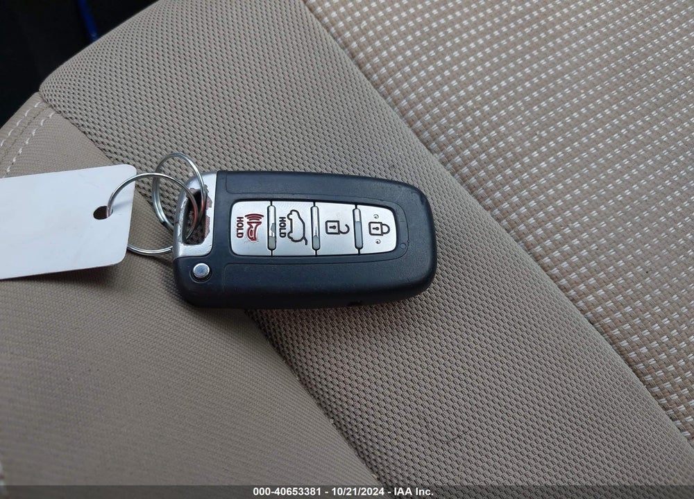 2013 HYUNDAI ELANTRA GT VIN: KMHD35LE8DU123570