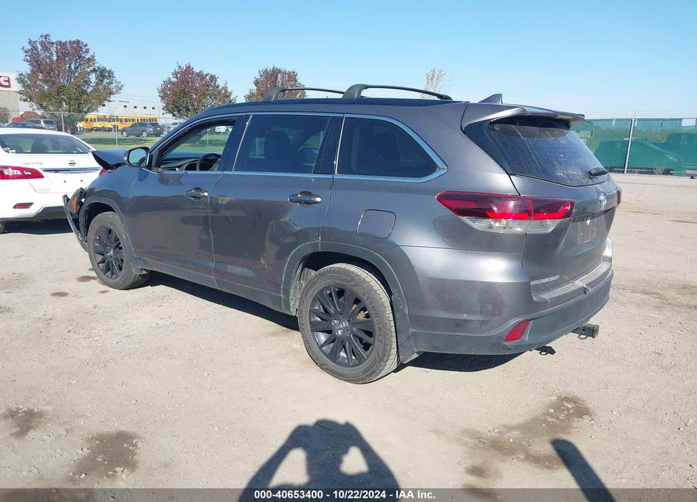 2019 TOYOTA HIGHLANDER SE VIN: 5TDJZRFH0KS620830