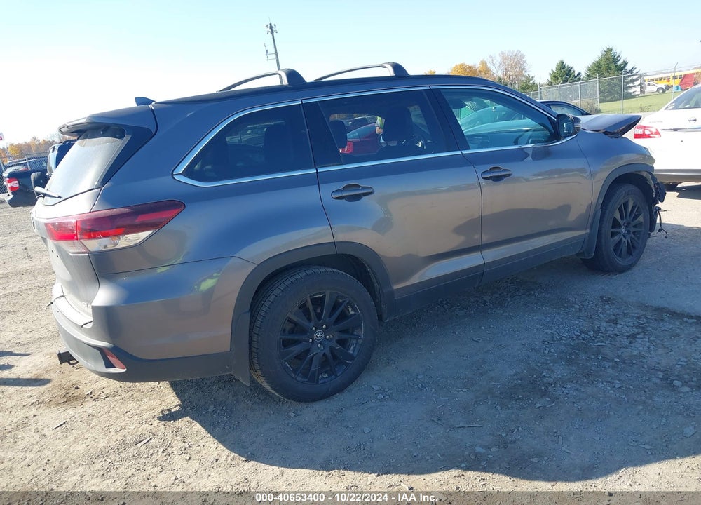 2019 TOYOTA HIGHLANDER SE VIN: 5TDJZRFH0KS620830