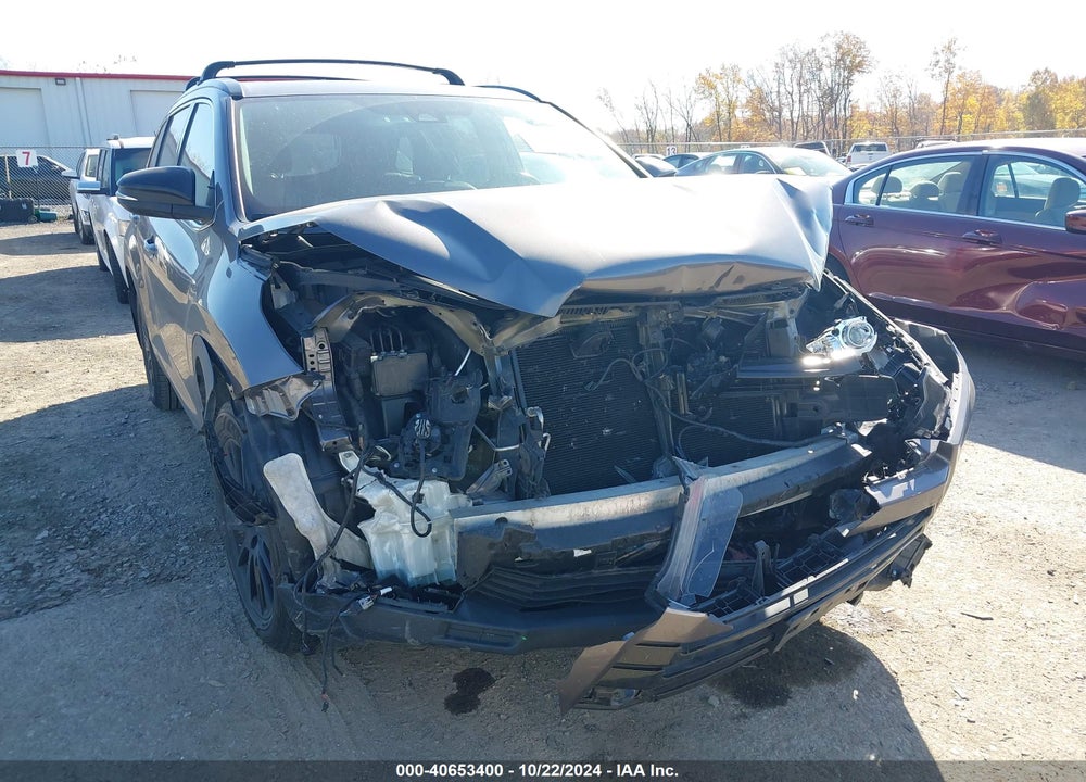 2019 TOYOTA HIGHLANDER SE VIN: 5TDJZRFH0KS620830