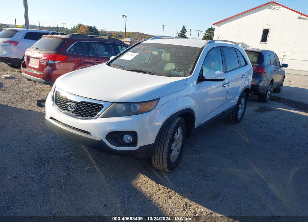 2011 KIA SORENTO LX VIN: 5XYKTCA19BG054886