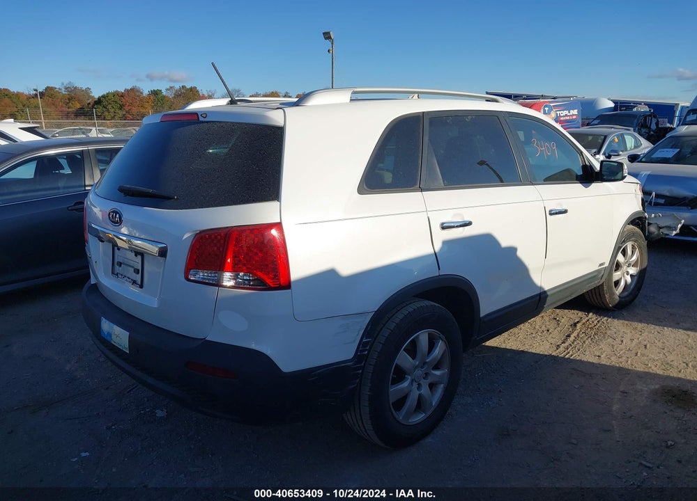 2011 KIA SORENTO LX VIN: 5XYKTCA19BG054886