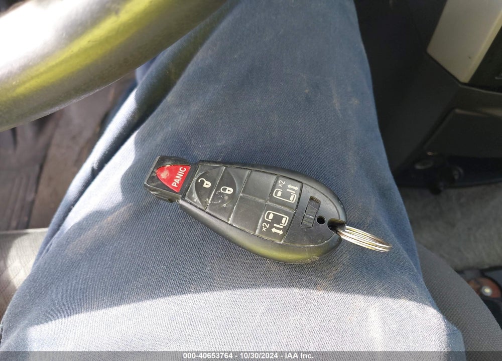 2010 DODGE GRAND CARAVAN SXT VIN: 2D4RN5D10AR317988