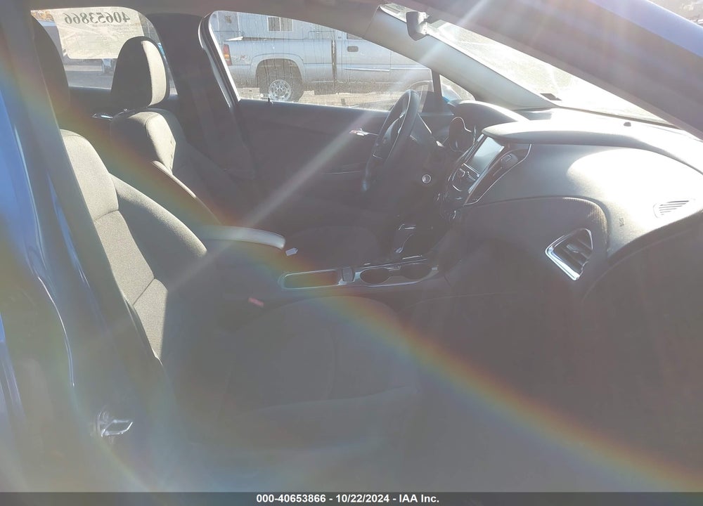 2017 CHEVROLET CRUZE LT AUTO VIN: 1G1BE5SM2H7106971