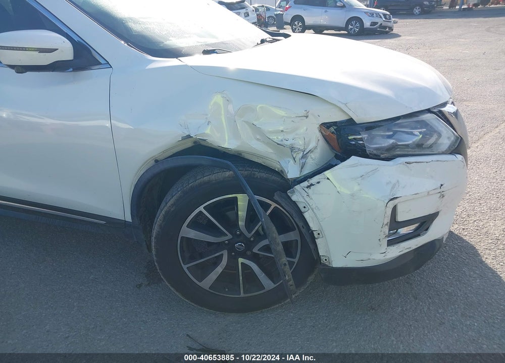2017 NISSAN ROGUE SL VIN: JN8AT2MT6HW401741