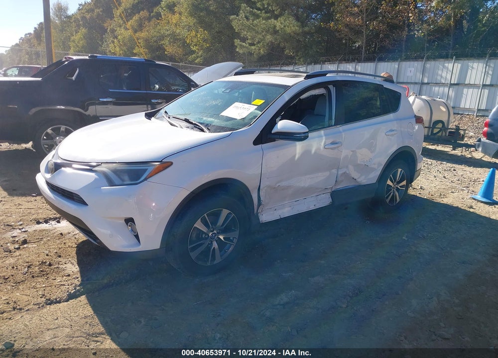 2017 TOYOTA RAV4 XLE VIN: 2T3WFREV8HW389527
