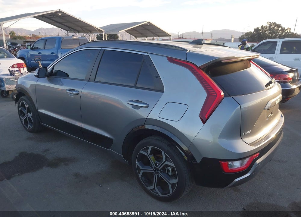 2023 KIA NIRO EX TOURING VIN: KNDCR3LE8P5031456