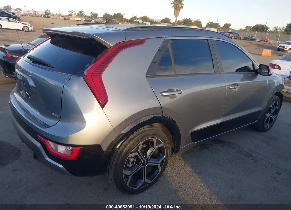 2023 KIA NIRO EX TOURING VIN: KNDCR3LE8P5031456
