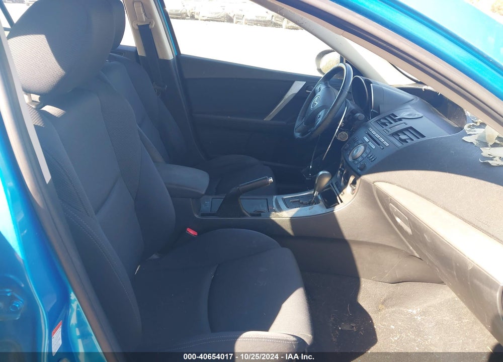 2010 MAZDA 3 S SPORT VIN: JM1BL1S68A1188012