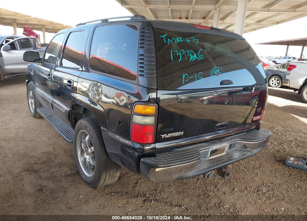 2005 GMC YUKON SLE VIN: 1GKEC13TX5R139326