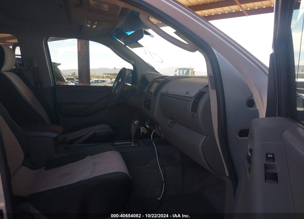 2005 NISSAN FRONTIER SE VIN: 1N6AD07U55C448576