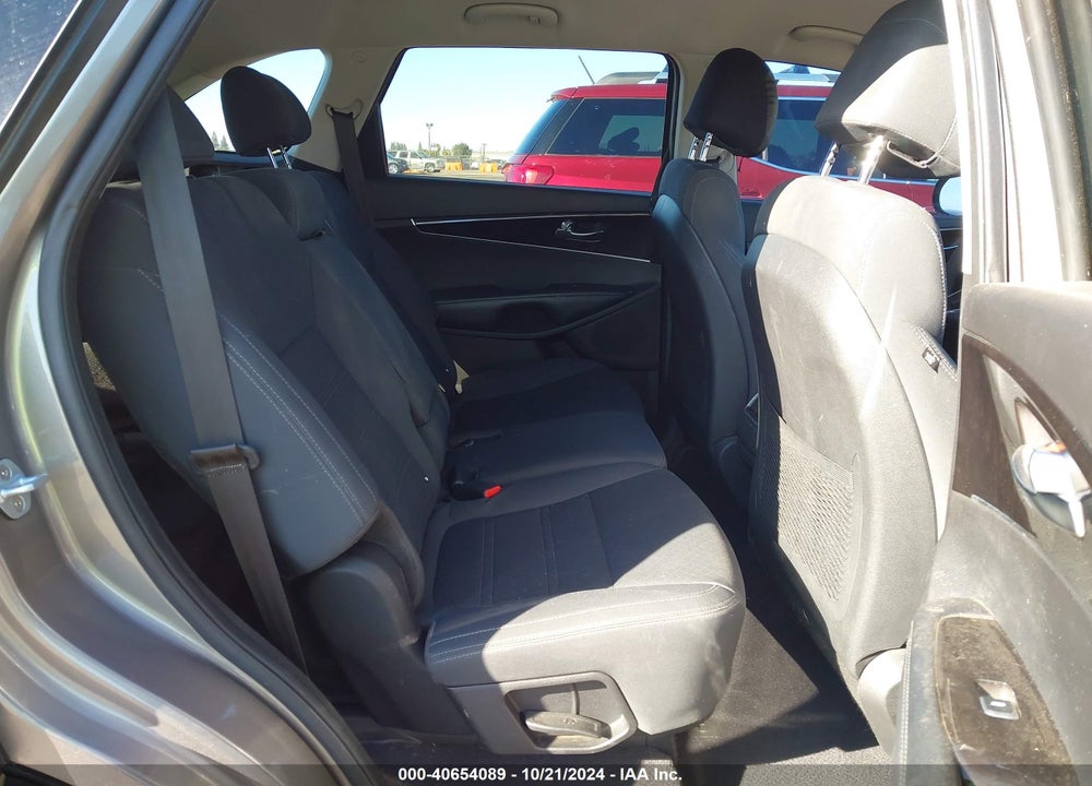2017 KIA SORENTO 3.3L LX VIN: 5XYPGDA59HG333153