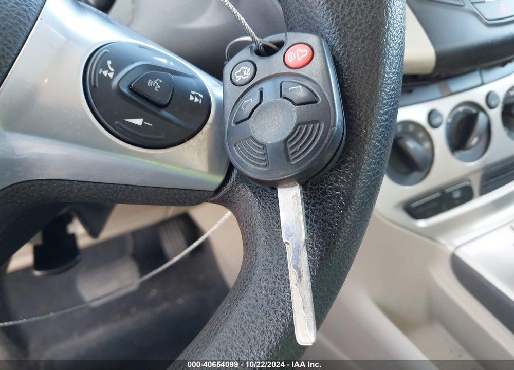 2014 FORD FOCUS SE VIN: 1FADP3F25EL195810