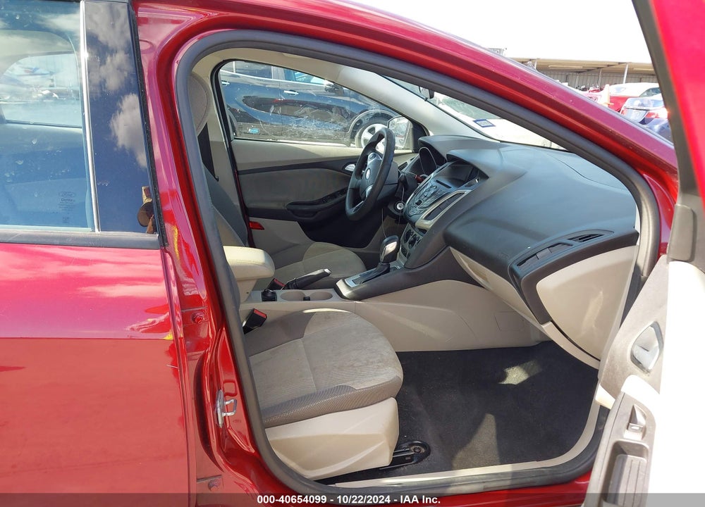 2014 FORD FOCUS SE VIN: 1FADP3F25EL195810