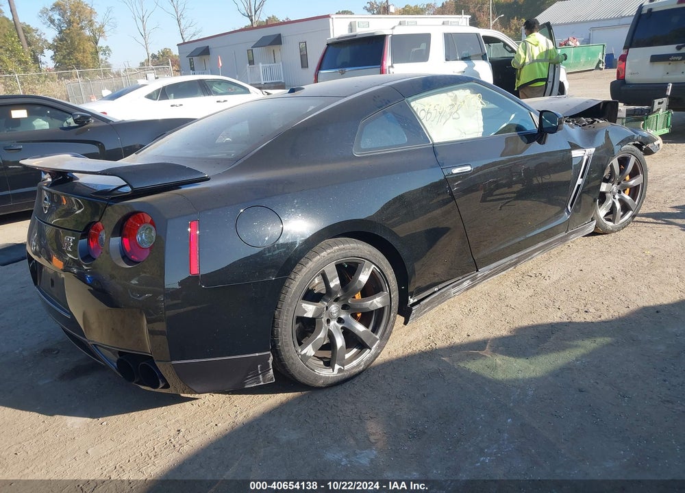 2010 NISSAN GT-R VIN: JN1AR5EFXAM230954