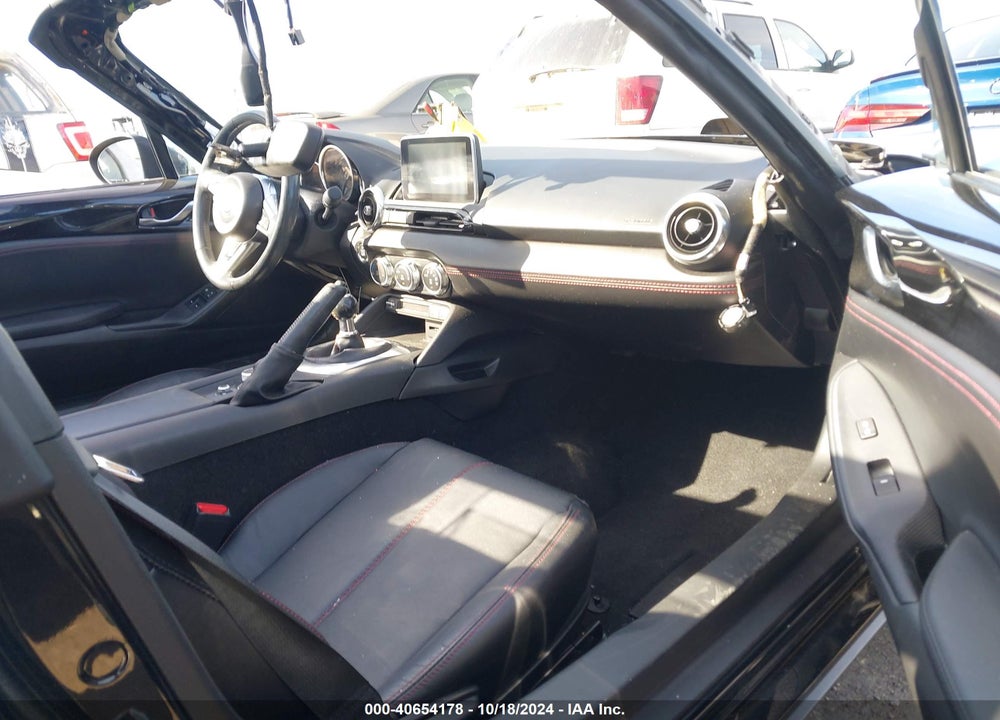 2017 MAZDA MX-5 MIATA RF GRAND TOURING VIN: JM1NDAM75H0100288
