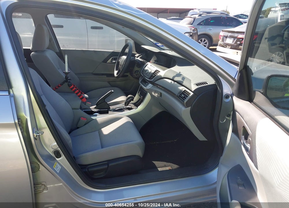 2015 HONDA ACCORD LX VIN: 1HGCR2F38FA072892