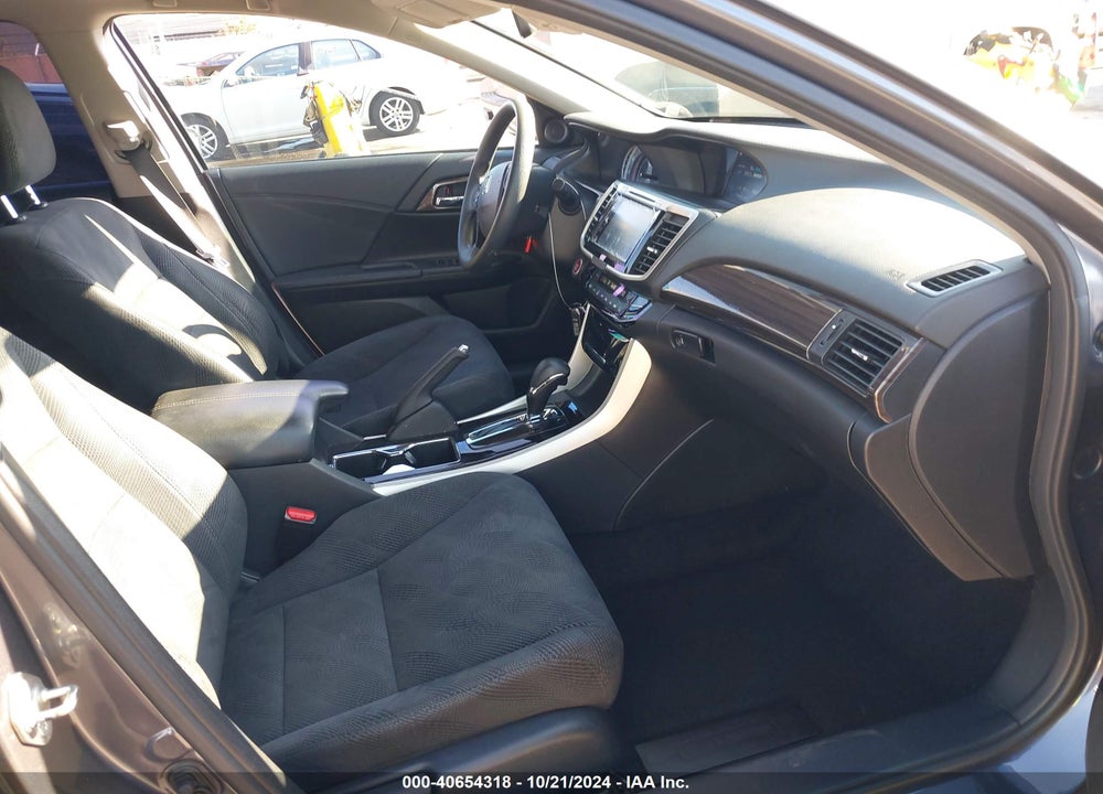 2017 HONDA ACCORD EX VIN: 1HGCR2F75HA068675