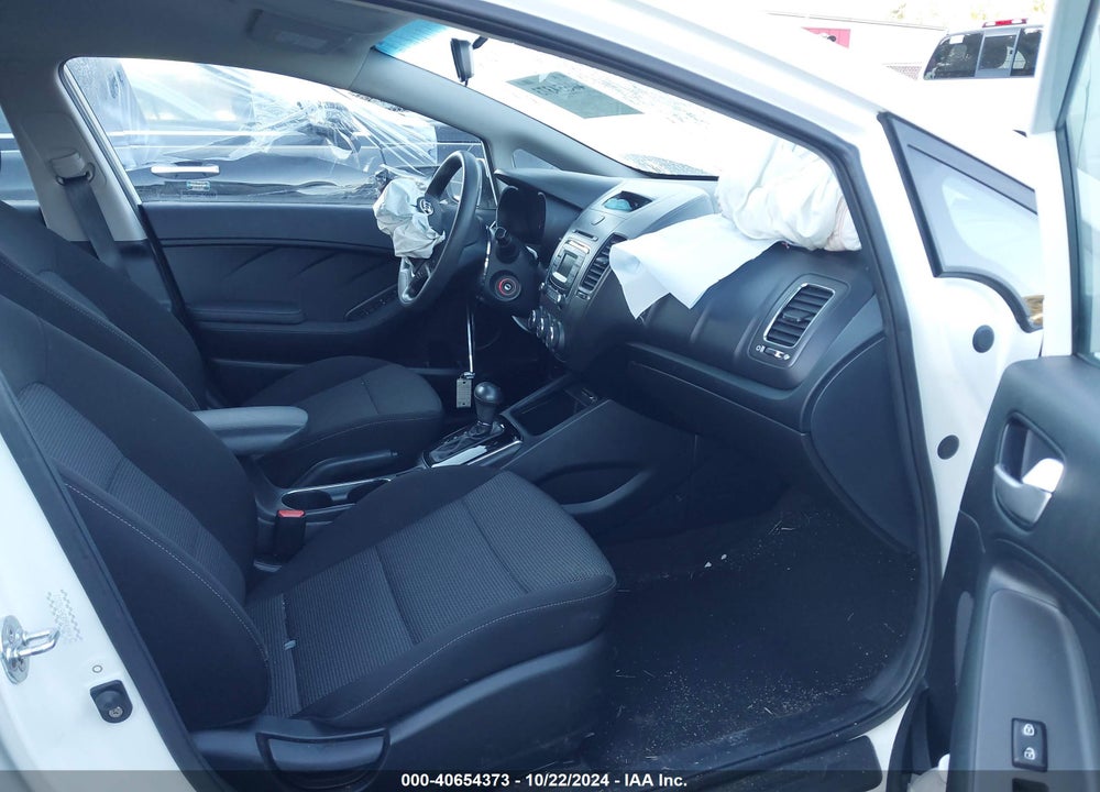 2017 KIA FORTE LX VIN: KNAFK5A83H5702511
