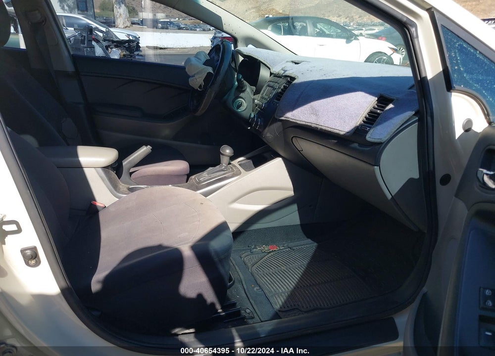 2015 KIA FORTE LX VIN: KNAFK4A64F5342588