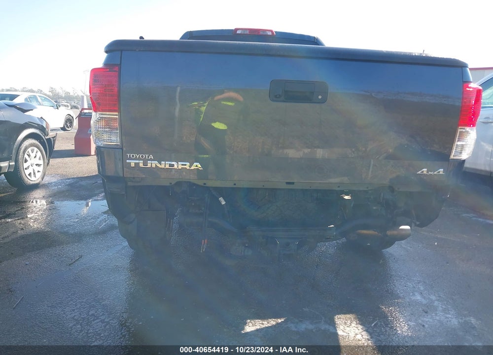 2010 TOYOTA TUNDRA GRADE 5.7L V8 VIN: 5TFUY5F1XAX099572