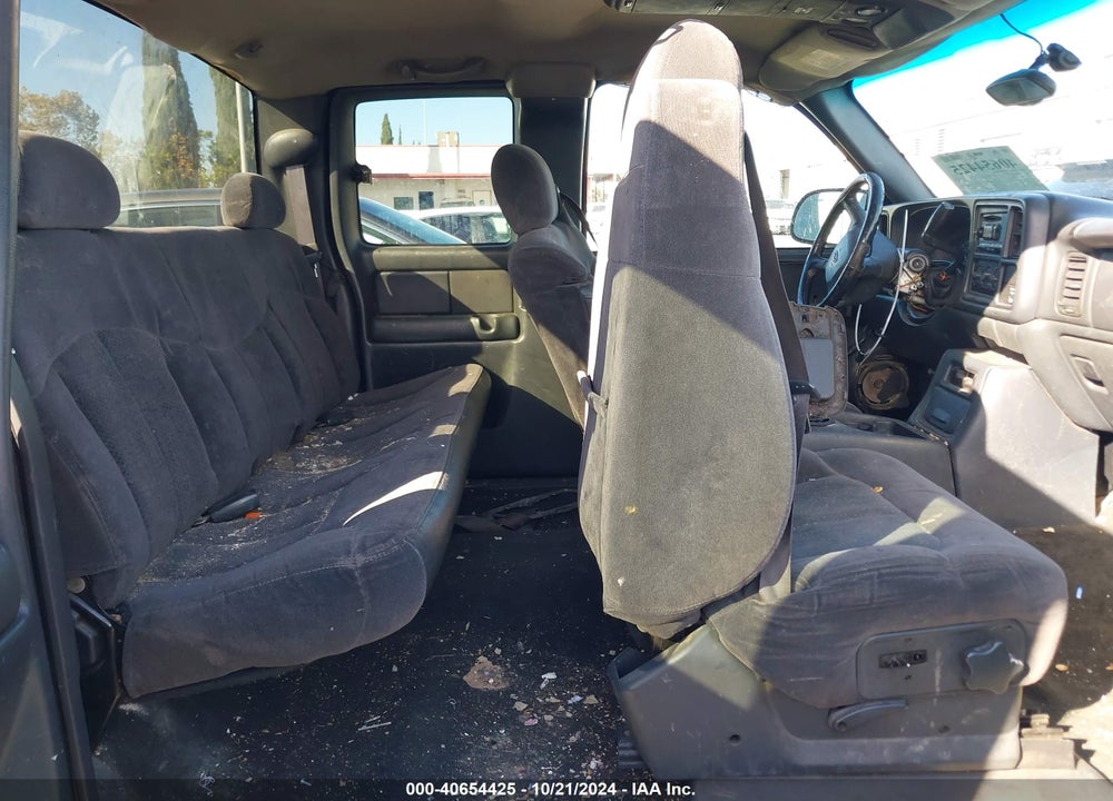 2002 CHEVROLET SILVERADO 1500 LS VIN: 2GCEC19T321262814