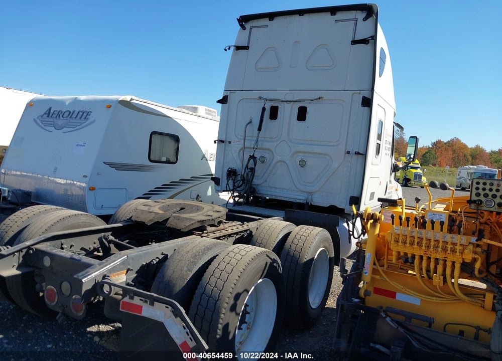 2014 FREIGHTLINER CASCADIA 125 VIN: 3AKJGLD67ESFV9745