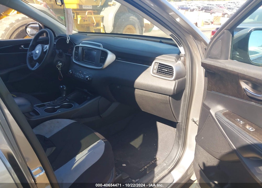 2017 KIA SORENTO 2.4L LX VIN: 5XYPG4A36HG209713