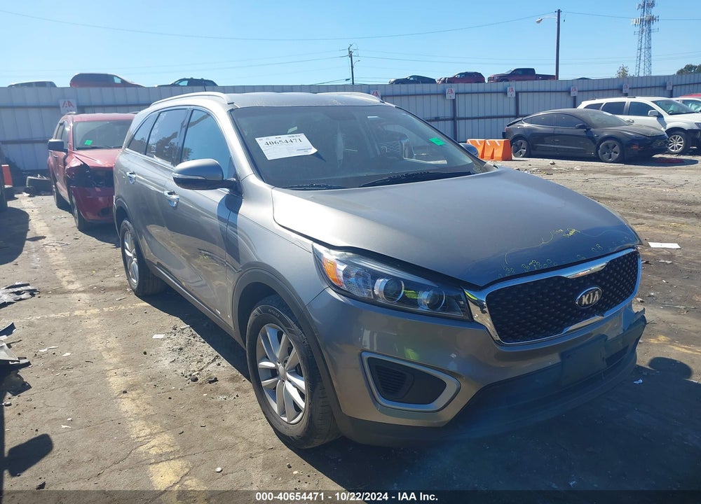 2017 KIA SORENTO 2.4L LX VIN: 5XYPG4A36HG209713