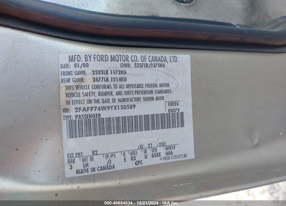 2000 FORD CROWN VICTORIA LX VIN: 2FAFP74W9YX150589